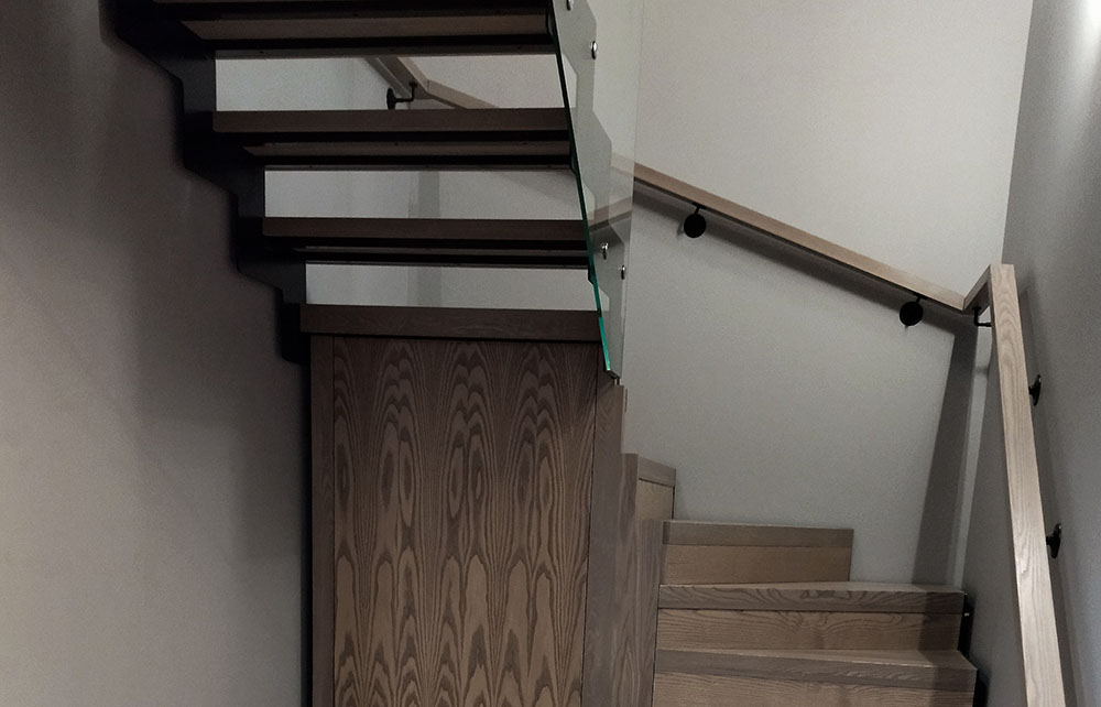 Мебельный щит лестница