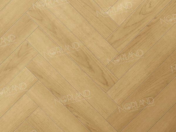 Ламинат Norland - LF304-06 Дуб Лузон Herringbone Elegant Strong (Английская елка) в интерьере