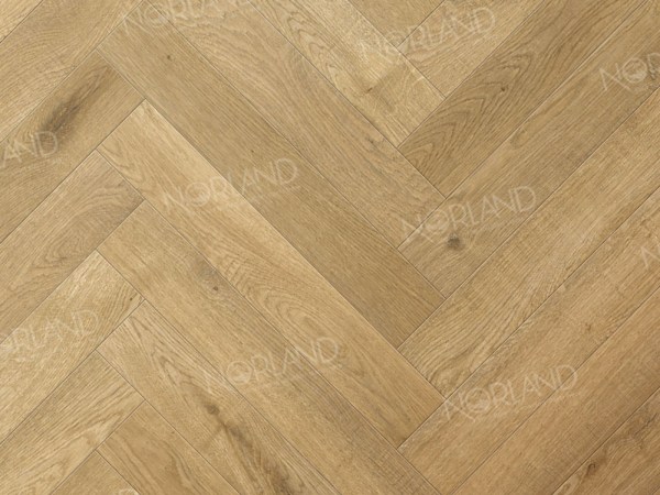 Ламинат Norland - LF306-09 Дуб Хайнан Herringbone Elegant 10 (Английская елка) в интерьере